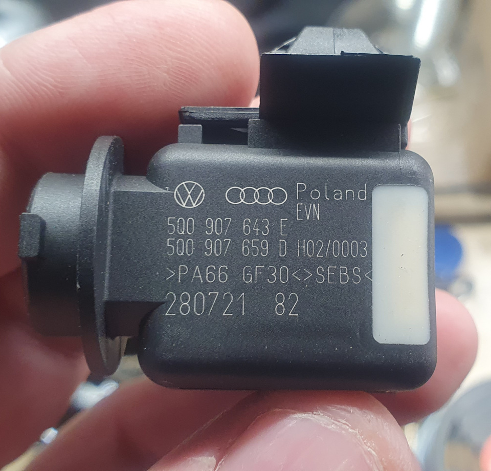 Discovering Lány Szandál: Exploring Girl's Sandal Product Listings